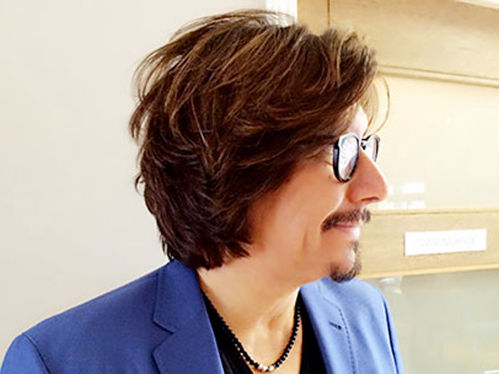 Art Valles, stylist at Salon Bravissimo