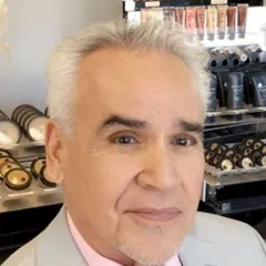 Armando Ponce, stylist at Salon Bravissimo