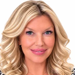 Rozlyn Rooney, Salon Bravissimo hair stylist