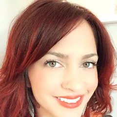 Sara Davidson, stylist at Salon Bravissimo