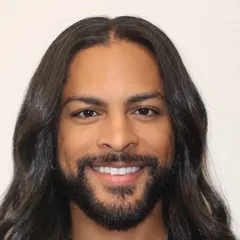 Tyrell Berg, stylist at Salon Bravissimo