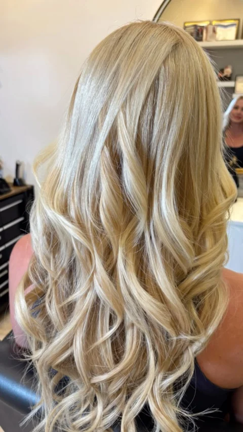 Instagram post: Booking for I-tip extensions with @extensionjoy is always a great decision. You’ll look and feel amazing from the…